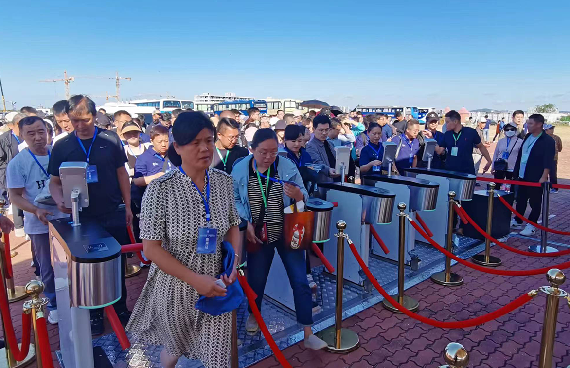 公司顺利完成烟台火箭发射活动